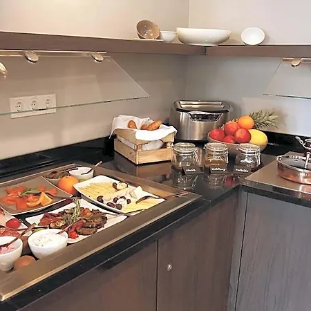Aparthotel Amelie No 1 &