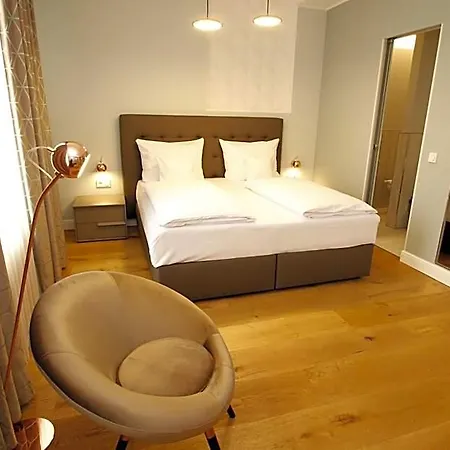 Апарт-отель Amelie No 1 & 4*