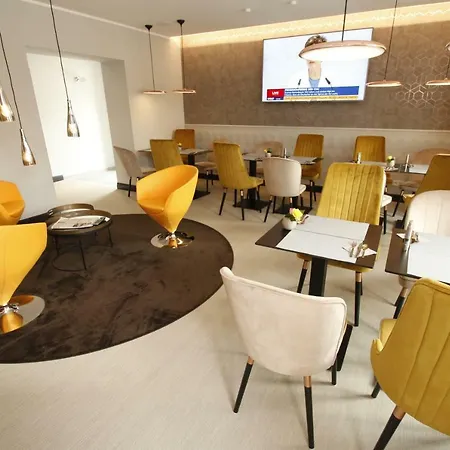 Aparthotel Amelie Hotel&appartements 4*