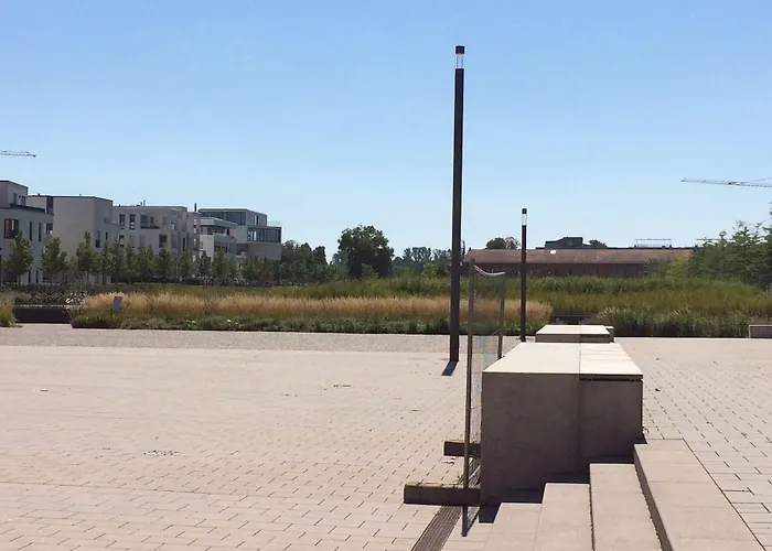 Amelie No 1 & 4* Λαντάου