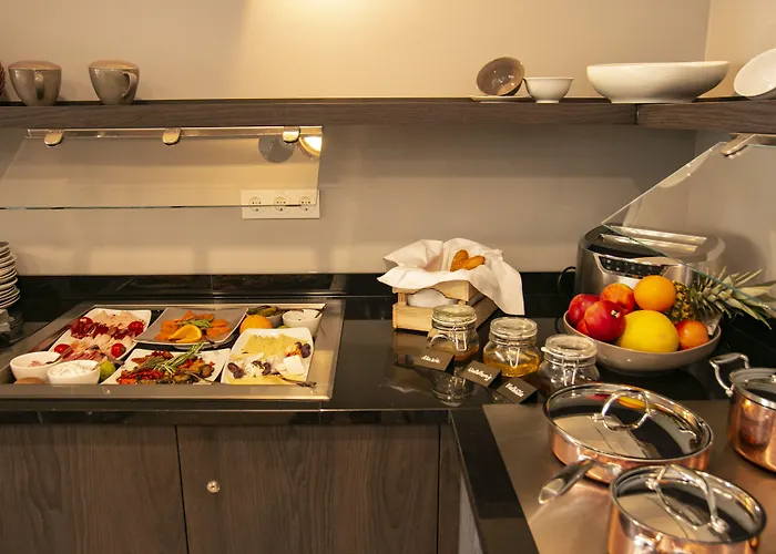 Amelie No 1 & Ξενοδοχείο με διαμερίσματα Λαντάου