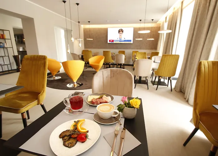 Amelie No 1 & Ξενοδοχείο με διαμερίσματα 4*